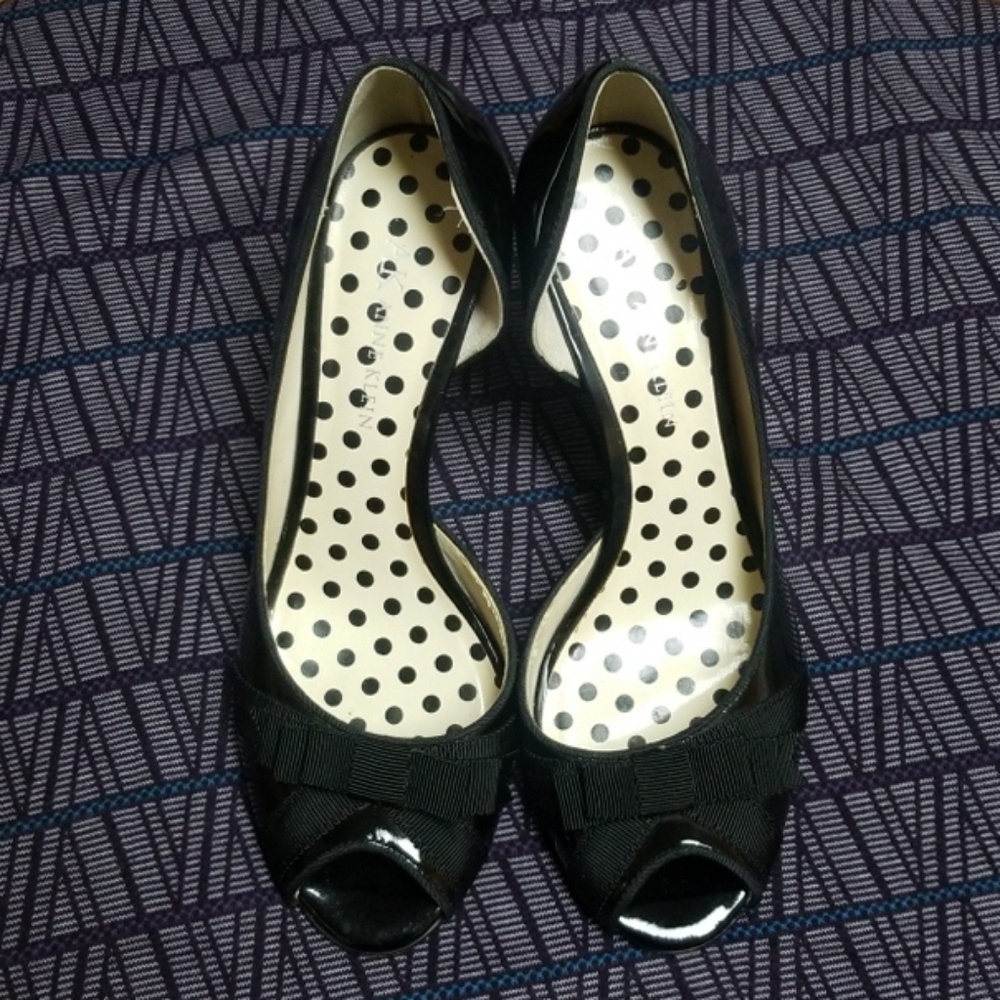 Anne Klein Bow Pumps